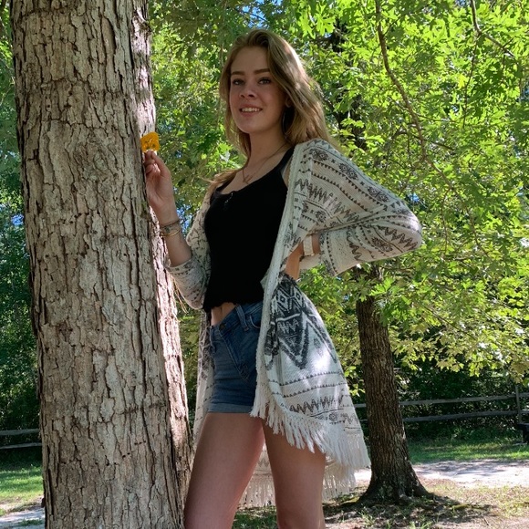 Meet your Posher, Ashley - Picture 1 of 1